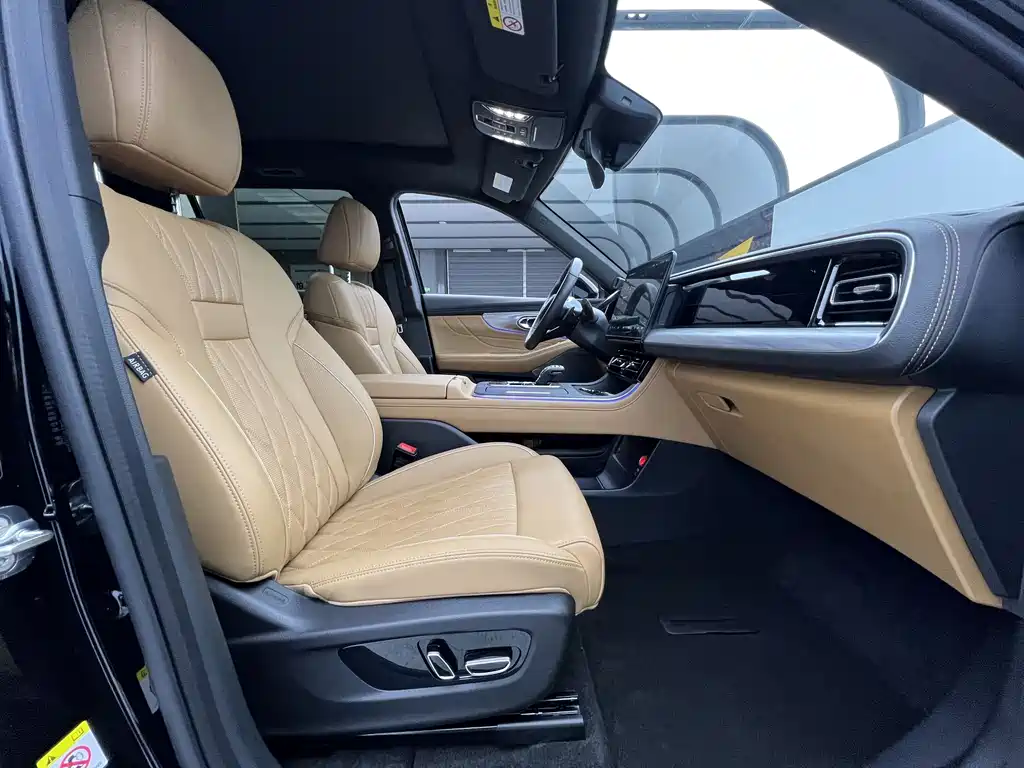 GAC Motor Trumpchi GS8 2024 — фото 17