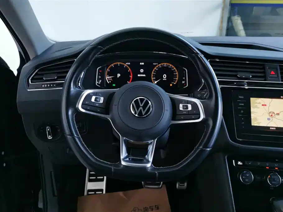 Volkswagen Tiguan L 2021 — фото 15
