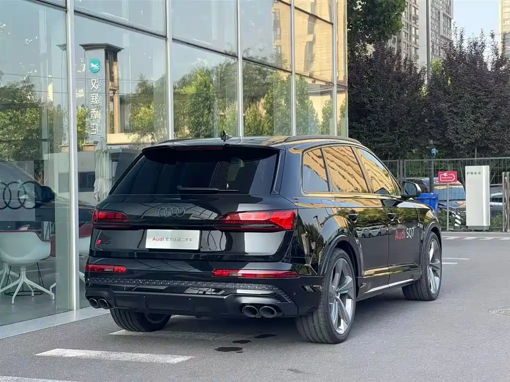 Audi SQ7 2026 — фото 4