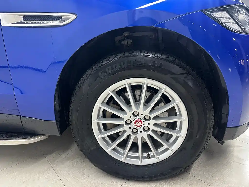 Jaguar F-PACE 2018 — фото 16
