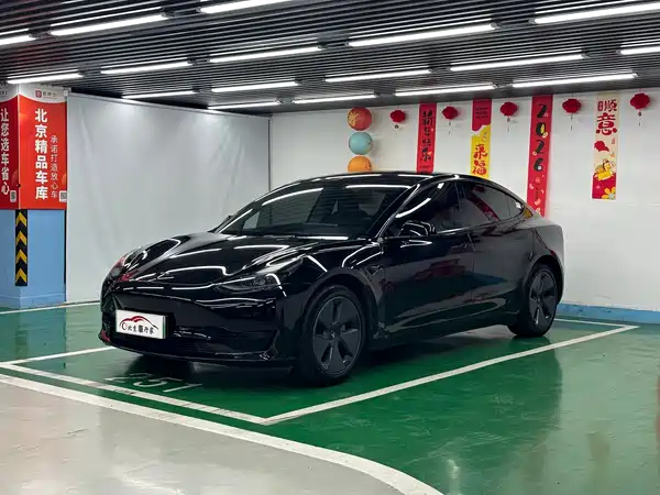 Tesla Model 3 2023