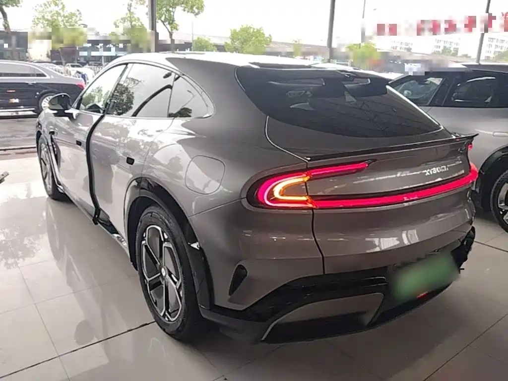 Xiaomi YU7 2025