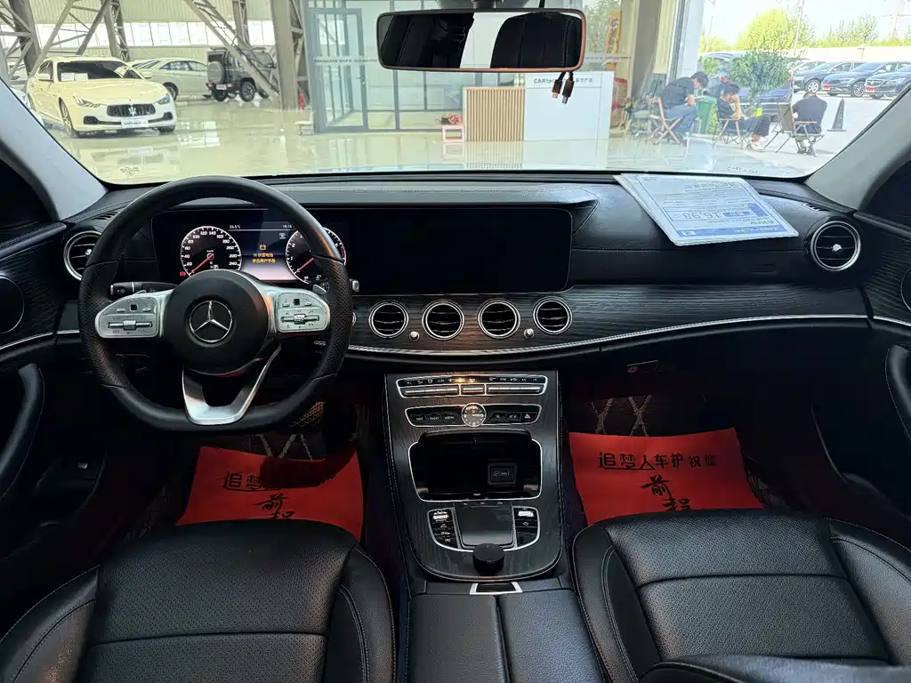 Mercedes-Benz E-Class 2019 — фото 13