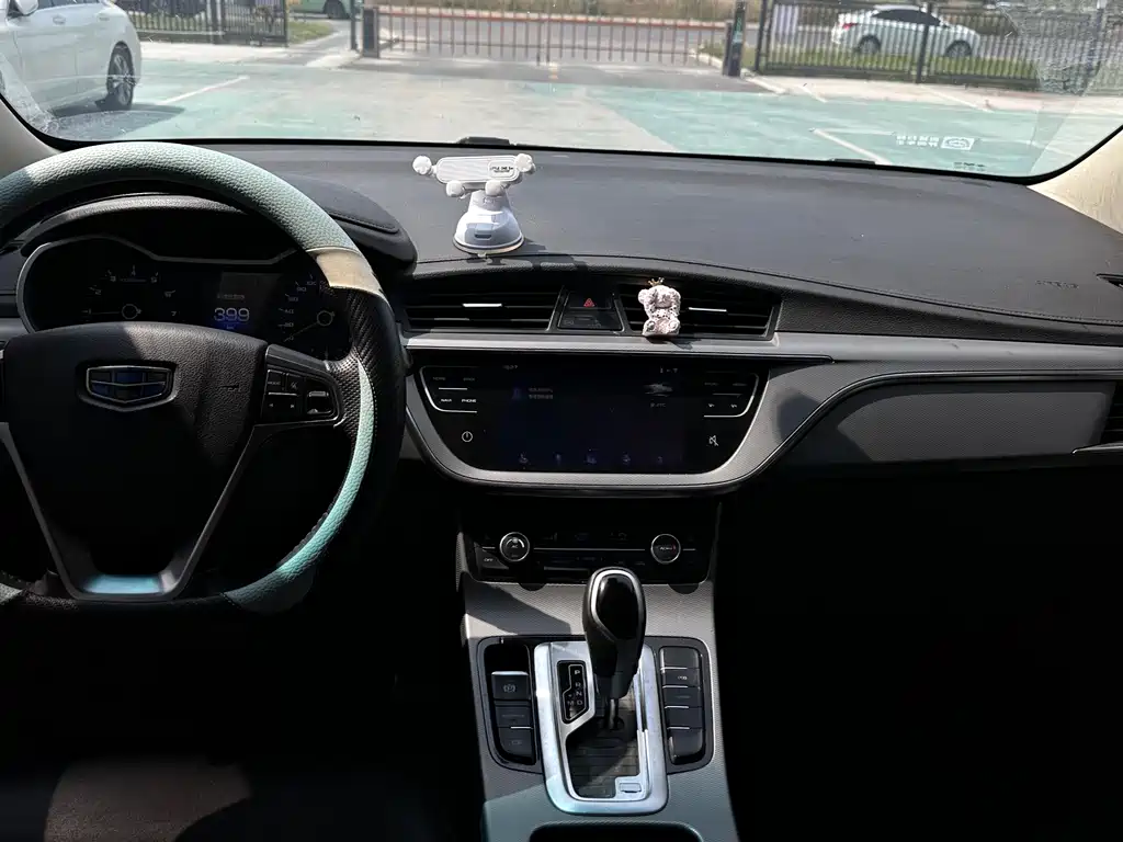 Geely Emgrand GS 2019