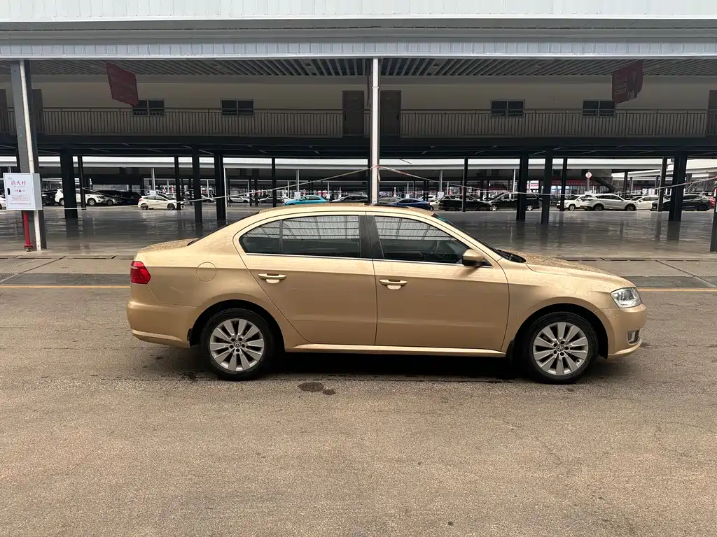 Volkswagen Lavida 2013