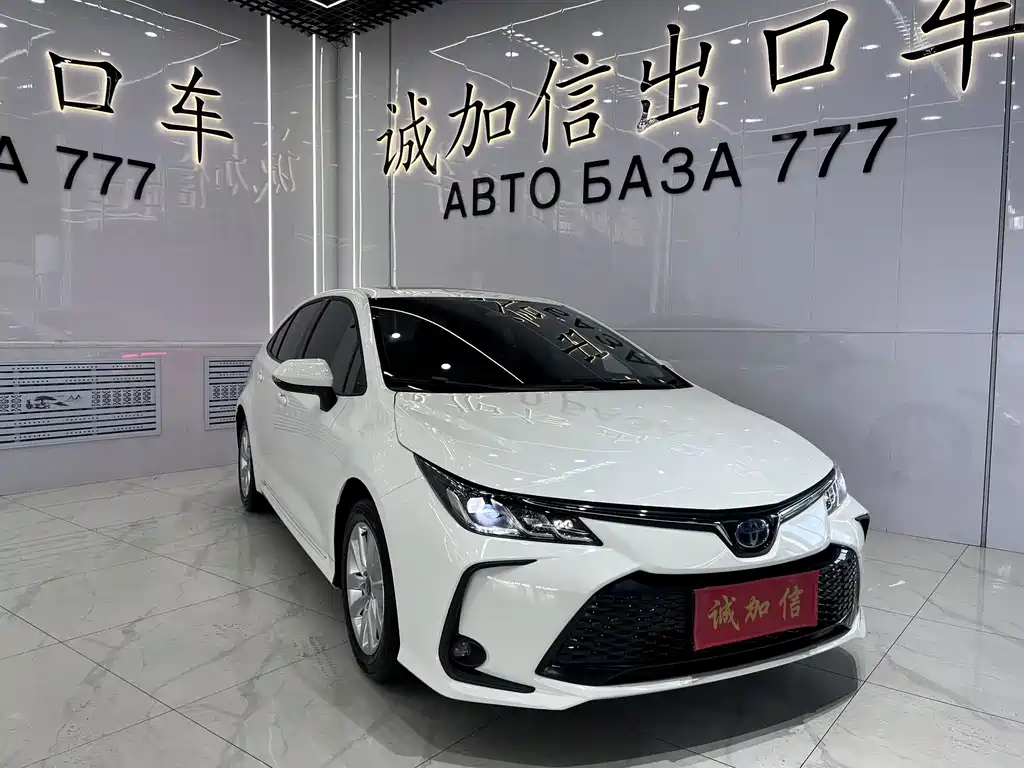 Toyota Corolla 2023 — фото 3