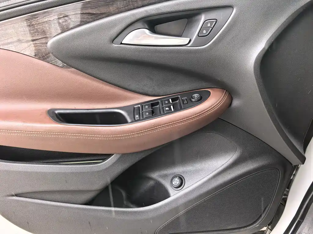 Buick Envision Plus 2016 — фото 12