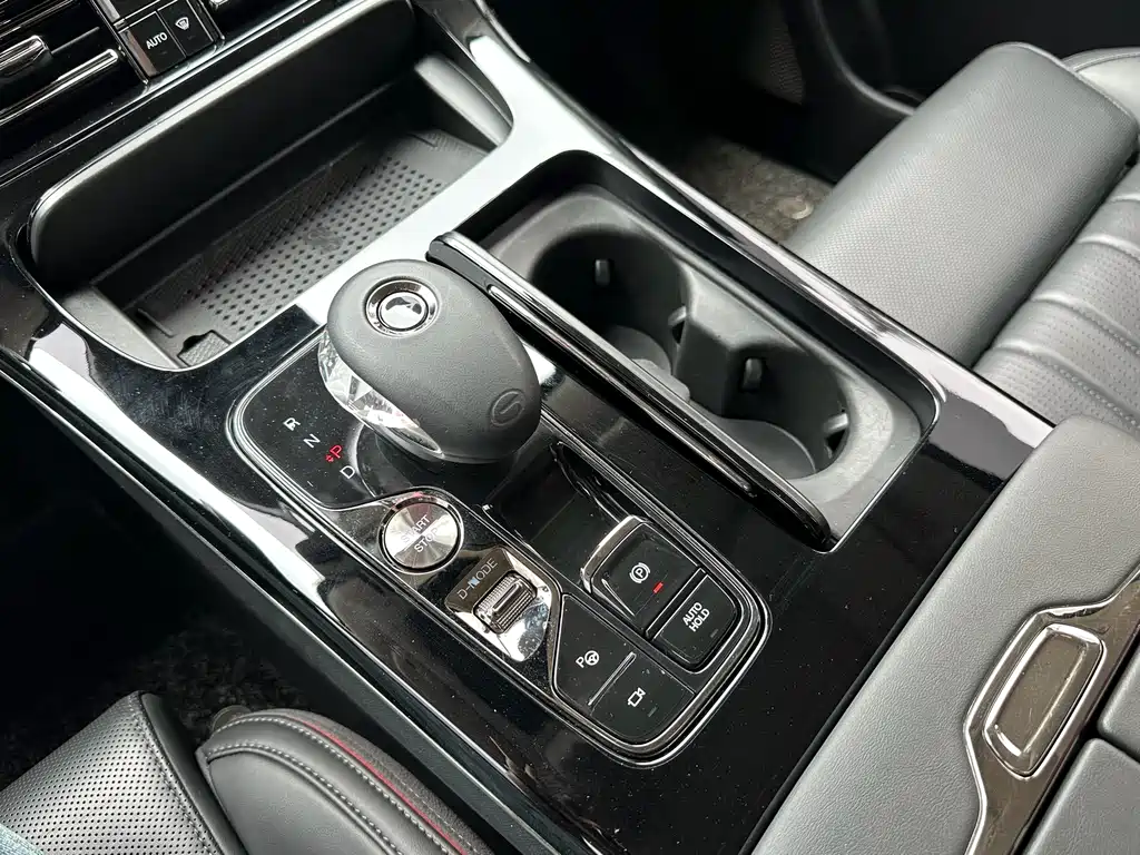 GAC Motor Trumpchi E9 2024 — фото 13