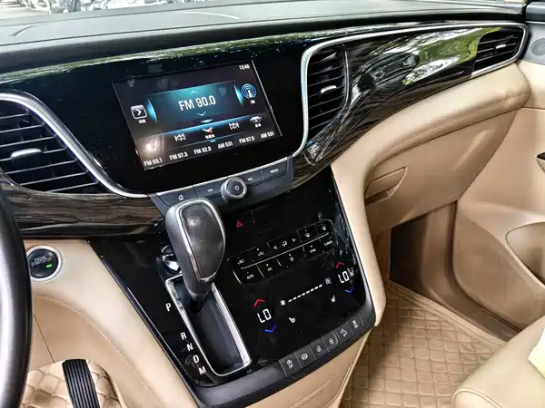Buick GL8 2020