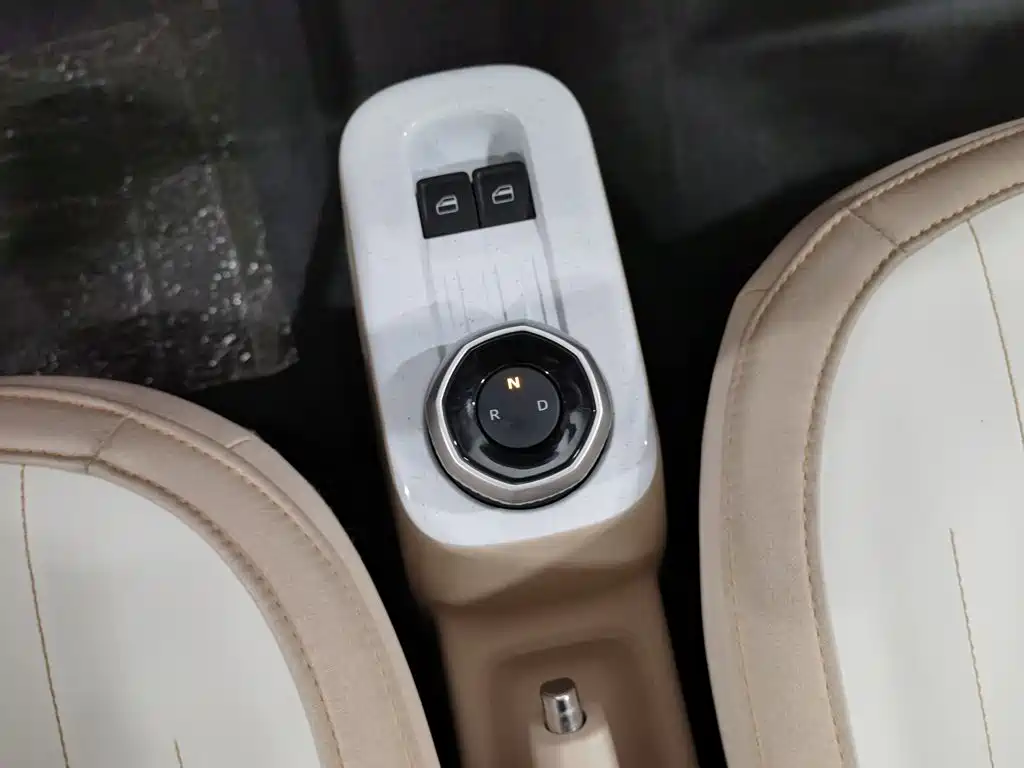 Geely Galaxy Panda 2025 — фото 13