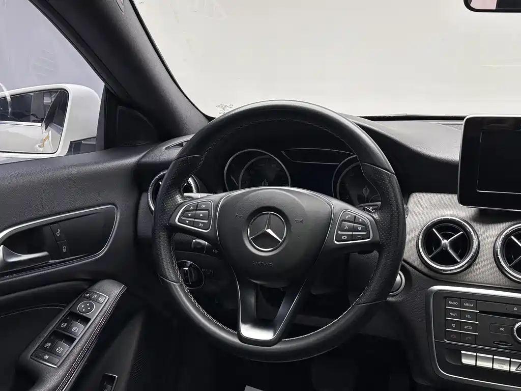 Mercedes-Benz CLA 2017 — фото 9