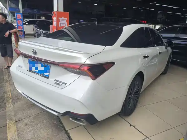 Toyota Avalon 2021