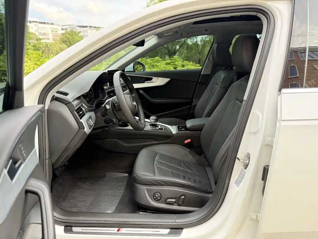 Audi A4L 2019