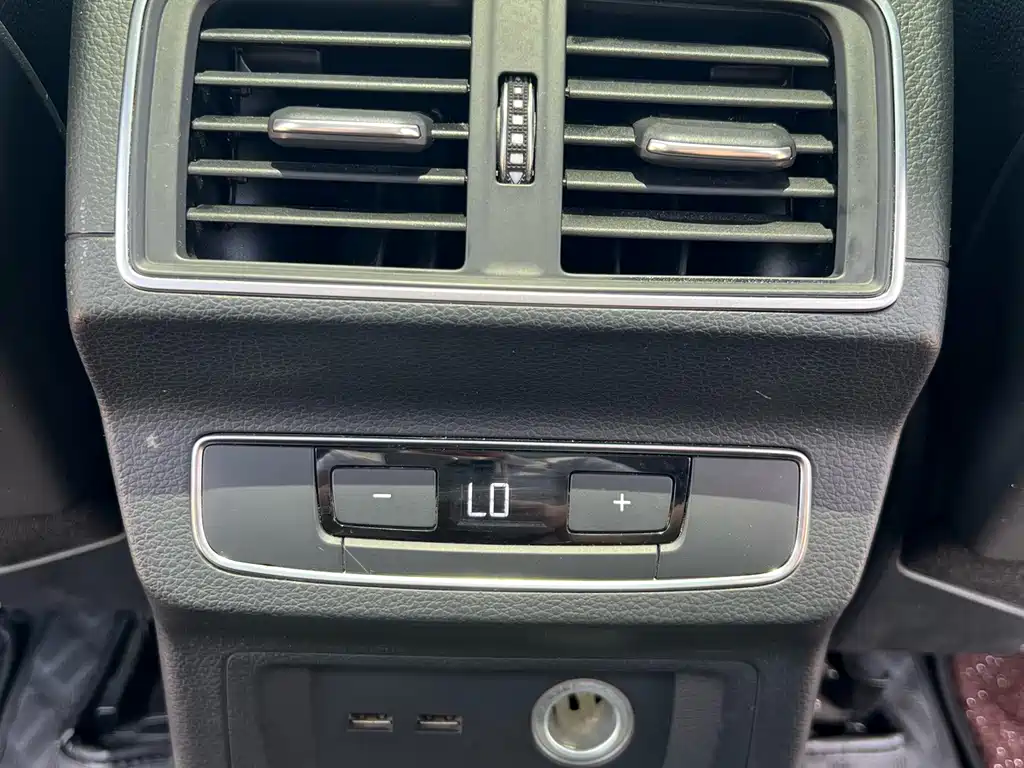 Audi Q5L 2019 — фото 13