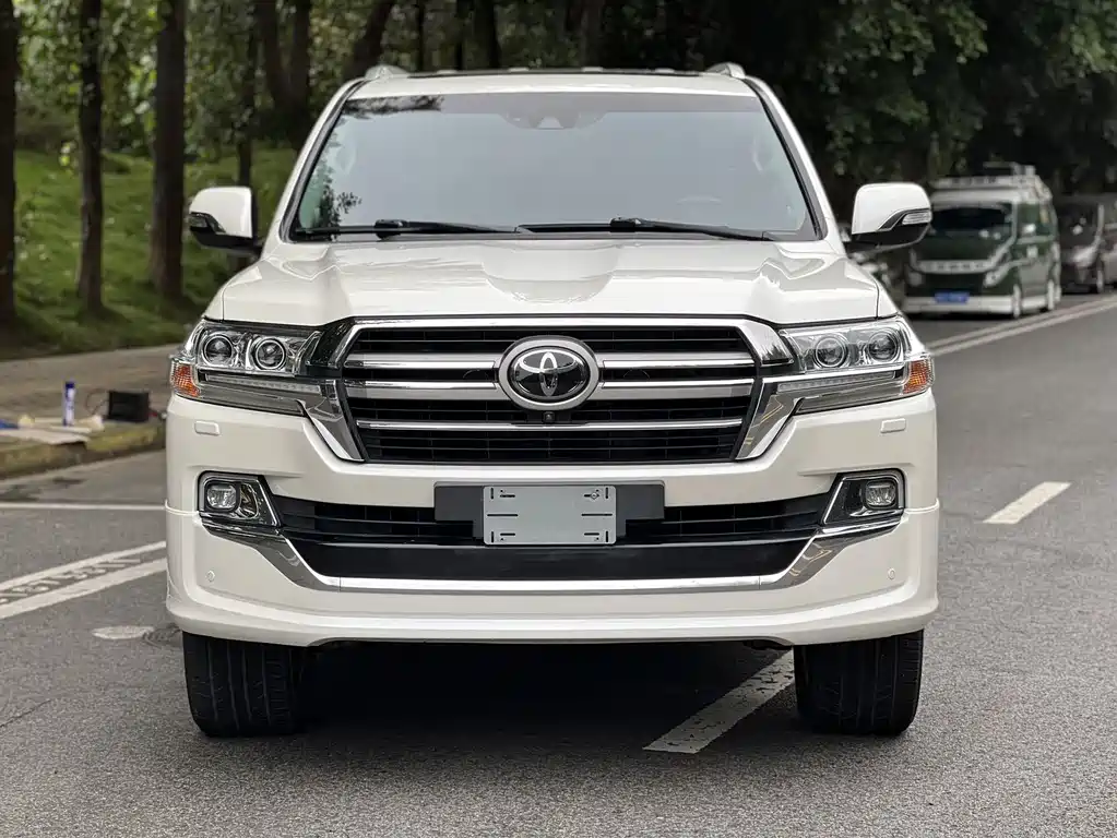 Toyota Land Cruiser 2019 — фото 3
