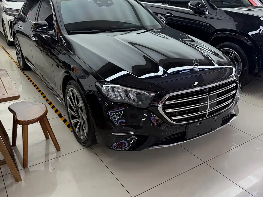 Mercedes-Benz E-Class 2024