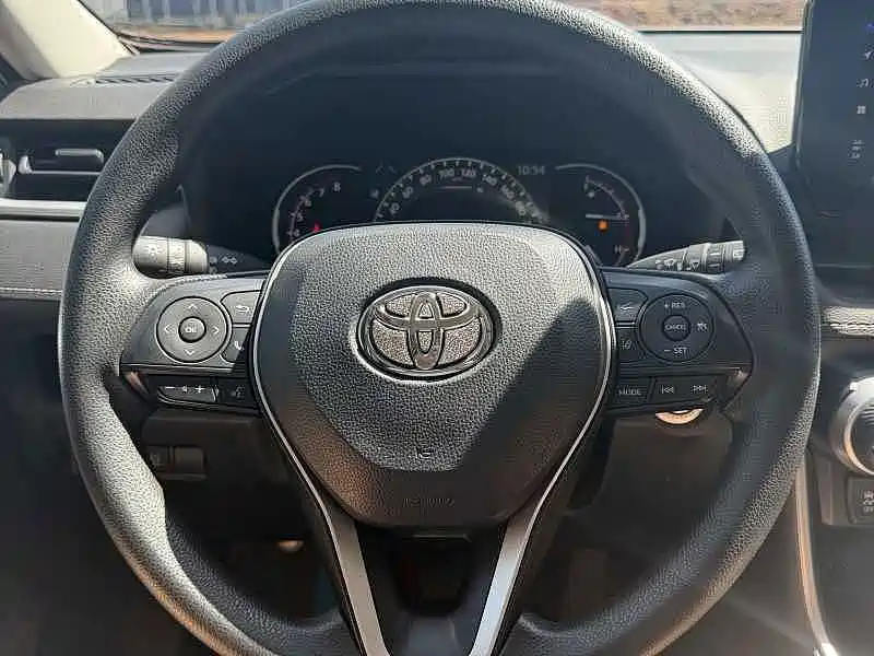 Toyota RAV4 2024 — фото 13