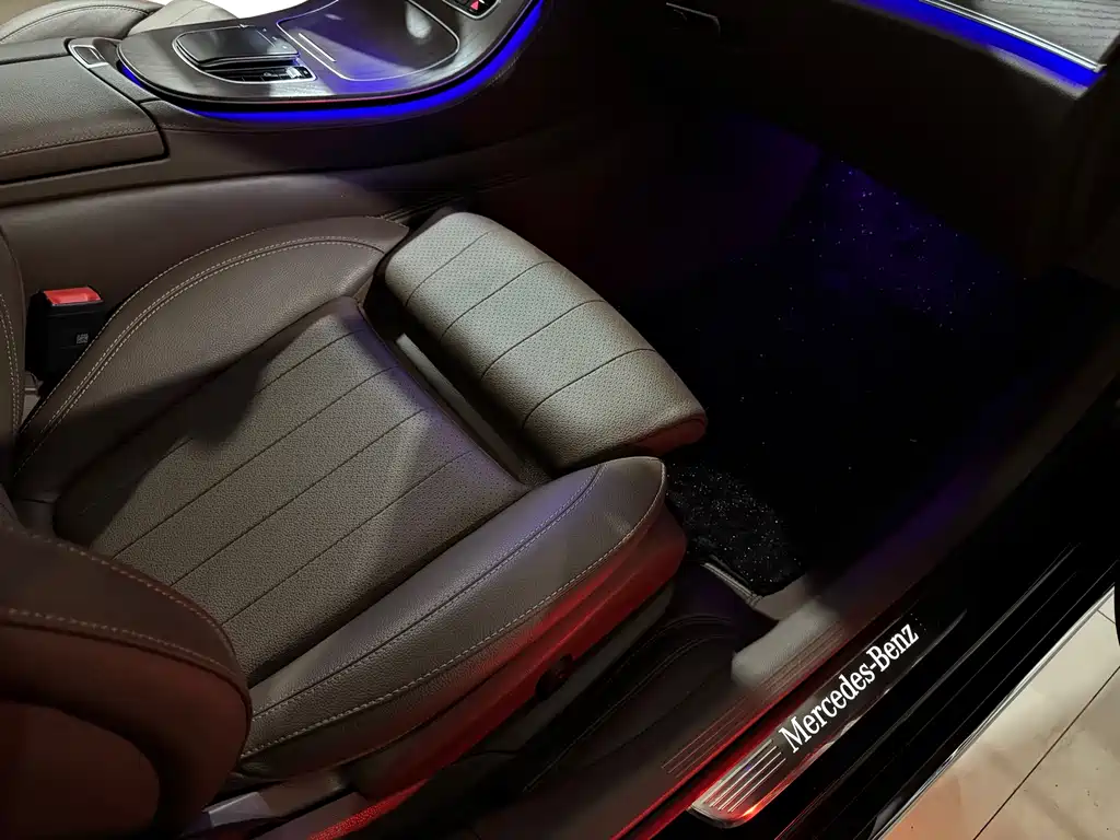 Mercedes-Benz E-Class 2023 — фото 18