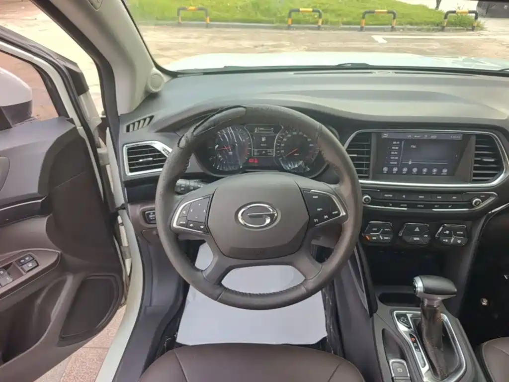 GAC Trumpchi GS4 2016 — фото 11