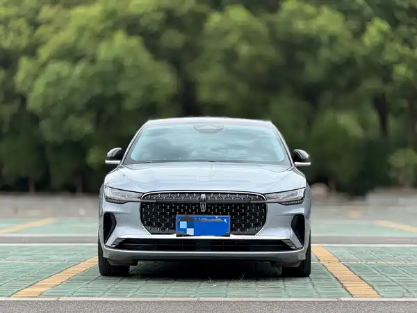 Lincoln Z 2024