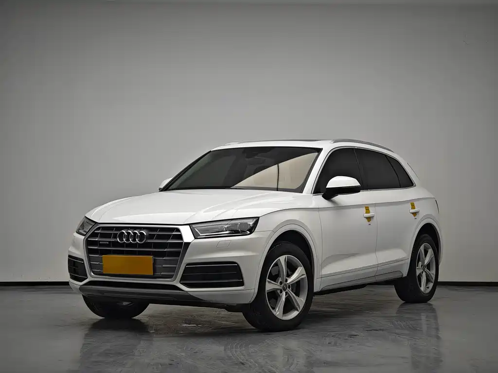 Audi Q5L 2019 — фото 1