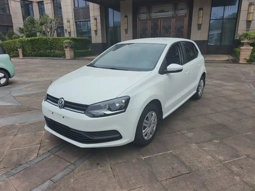 Volkswagen Polo 2017 — фото 1