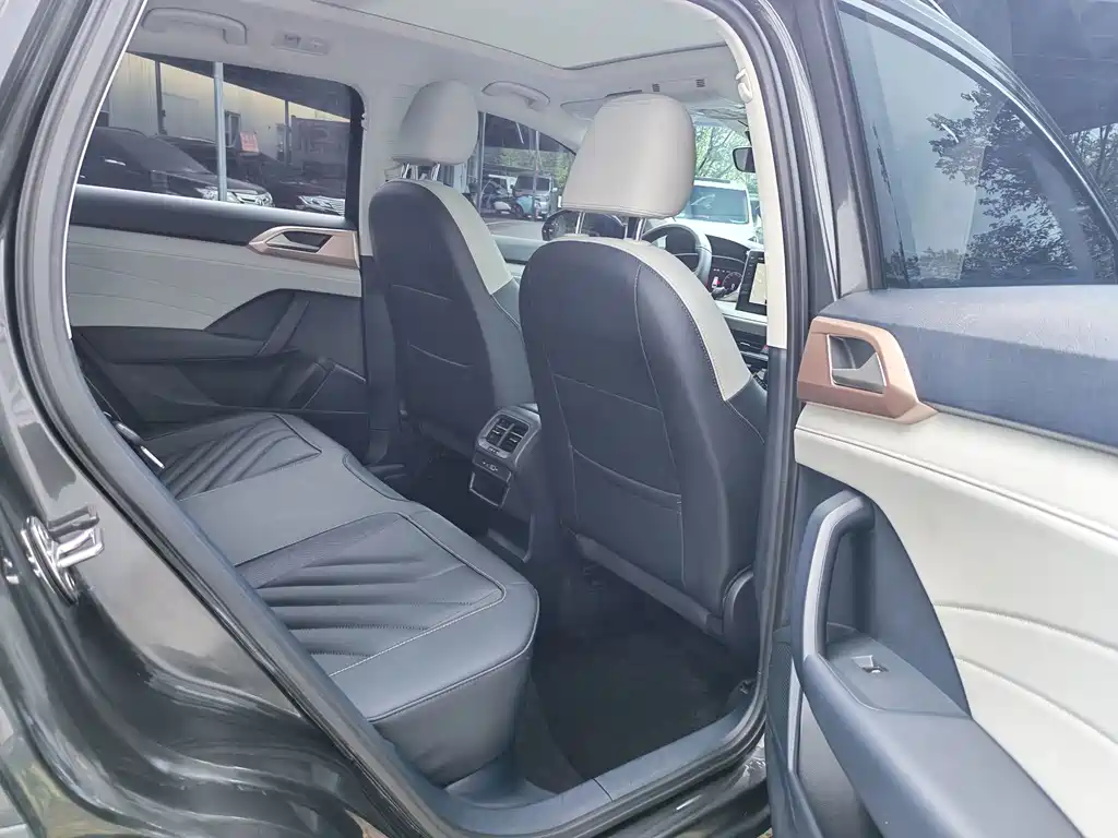 Volkswagen Tharu 2023