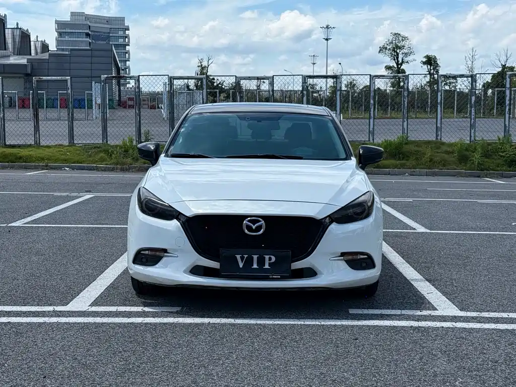 Mazda 3 Axela 2019