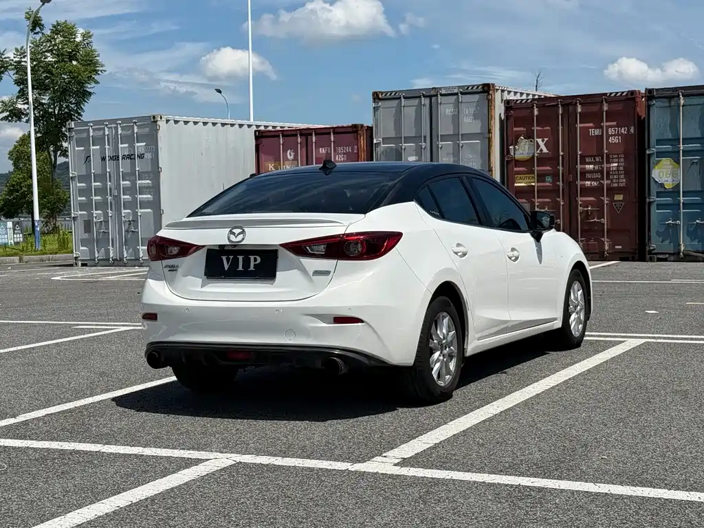 Mazda 3 Axela 2019