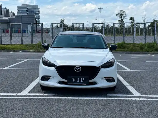 Mazda 3 Axela 2019