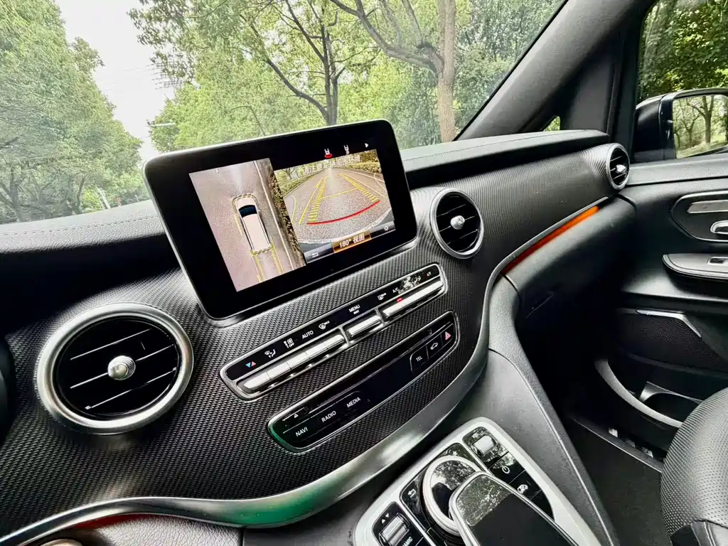 Mercedes-Benz V-Class 2020