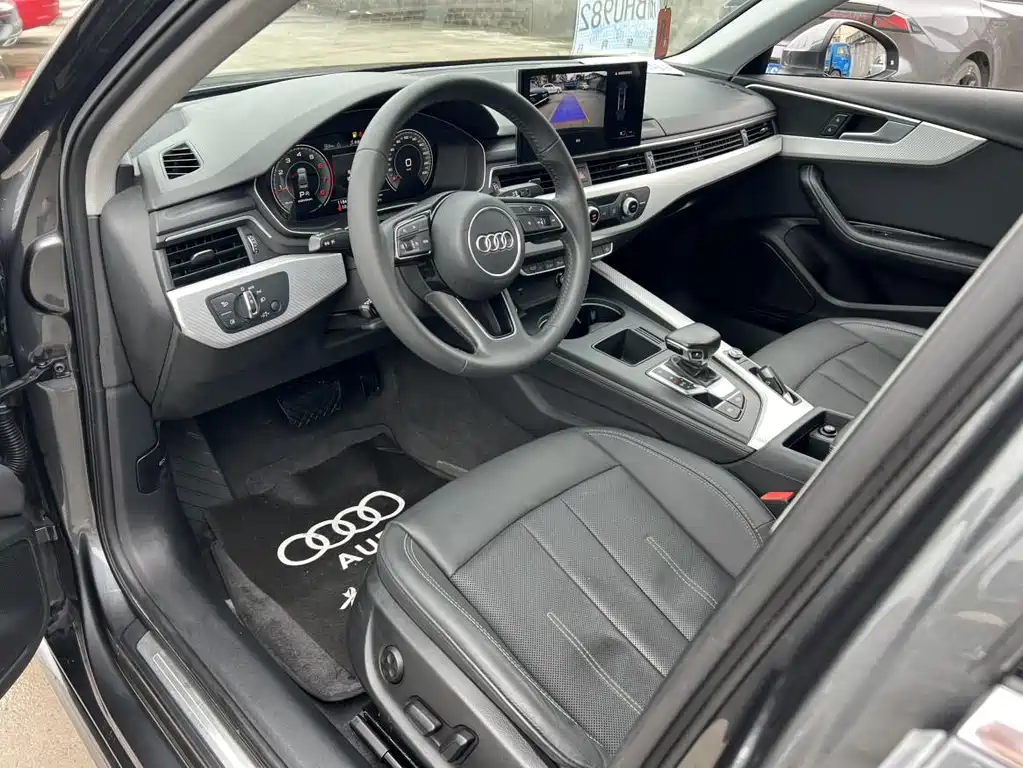 Audi A4L 2021