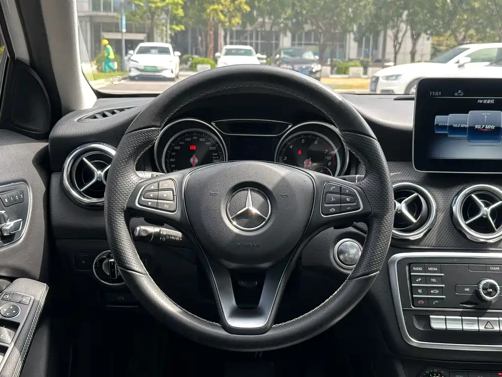 Mercedes-Benz GLA 2019 — фото 9