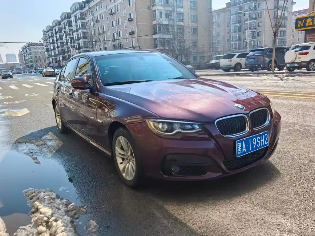 BMW 3 Series 2010 — фото 2