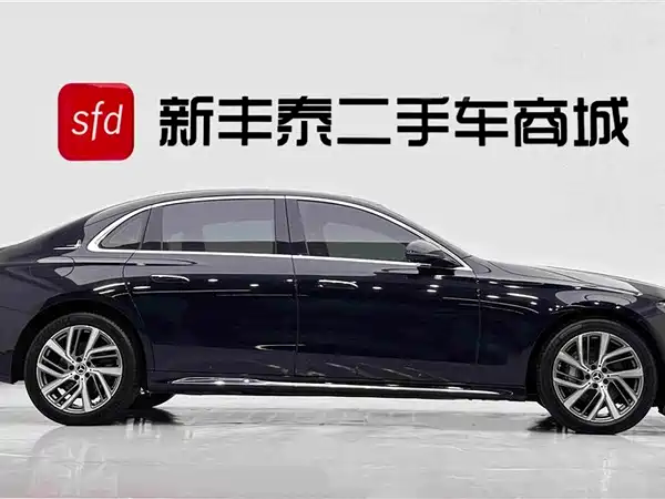 Mercedes-Benz E-Class 2024
