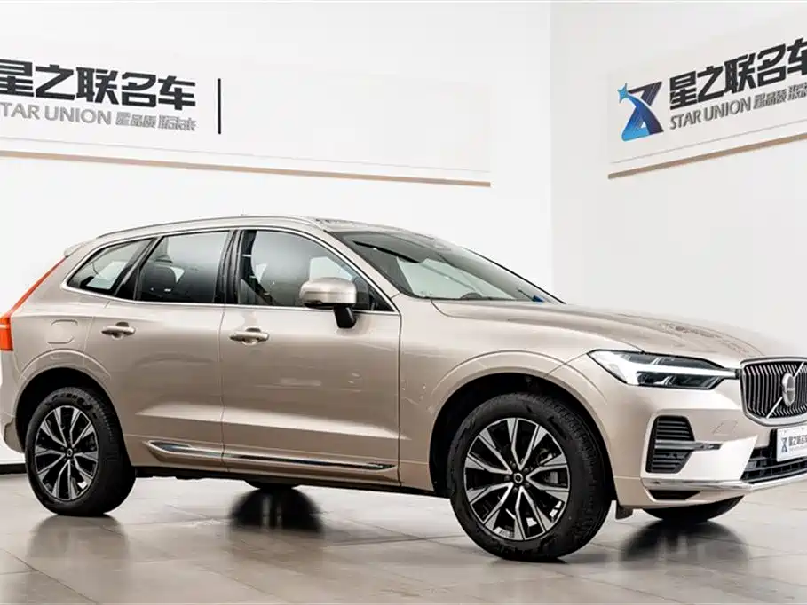 Volvo XC60 2025 — фото 6