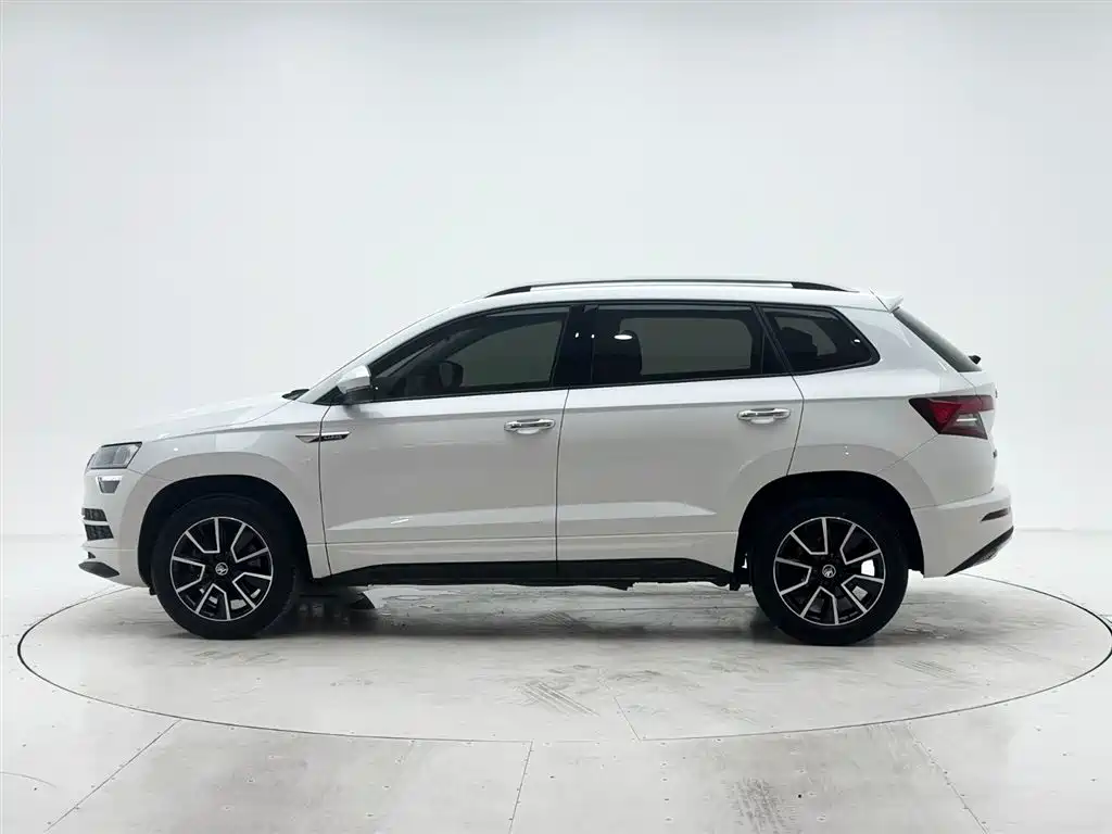 Skoda Karoq 2023 — фото 7