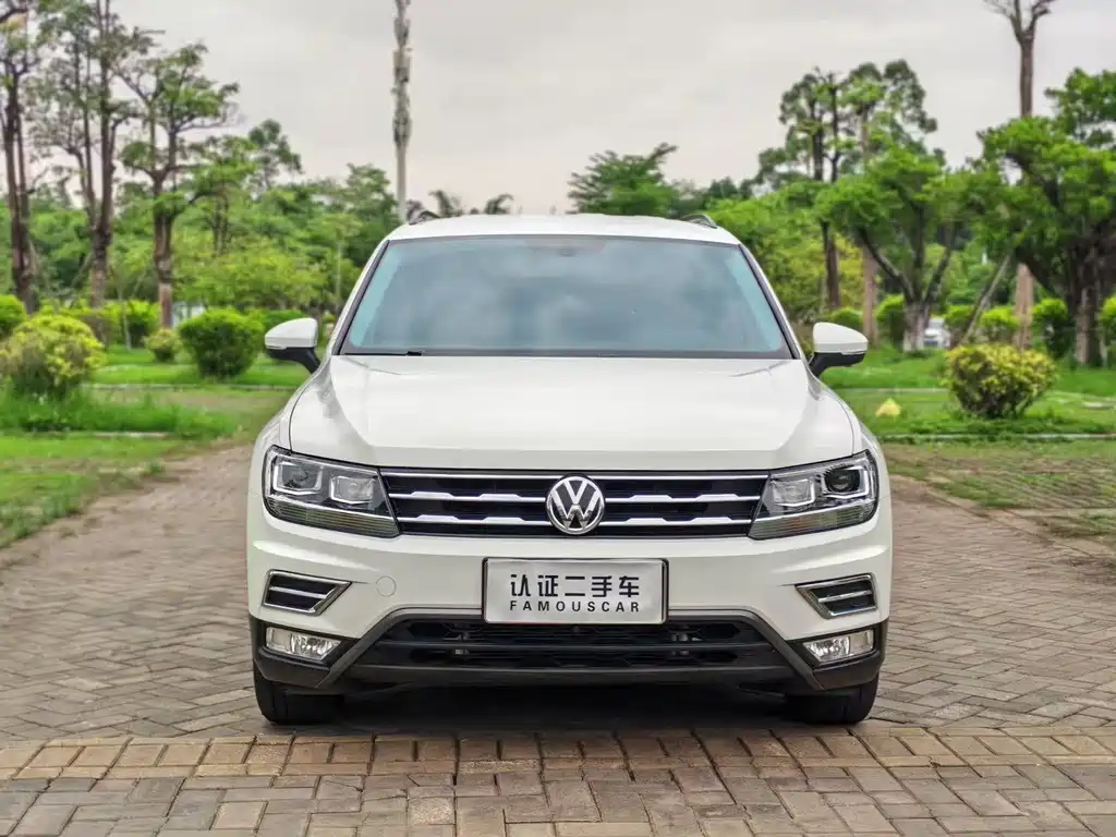 Volkswagen Tiguan L 2017 — фото 2