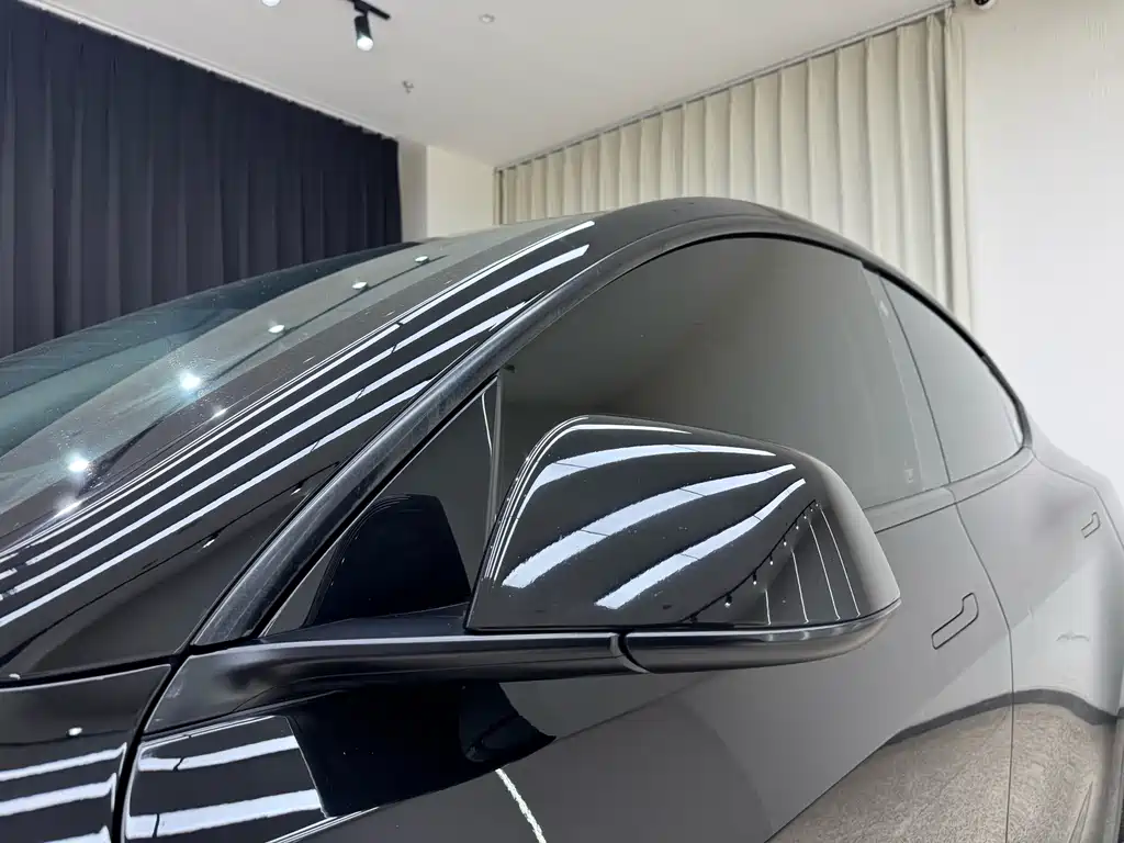 Tesla Model Y 2022 — фото 9