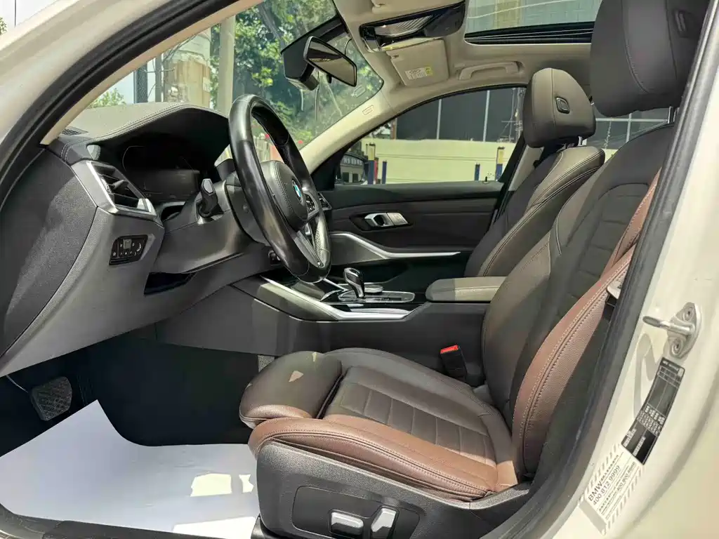 BMW 3 Series 2021