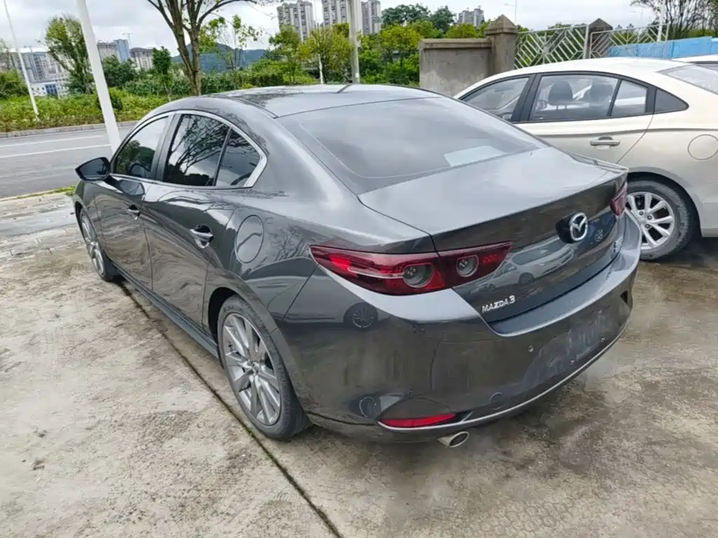 Mazda 3 Angkesela 2022