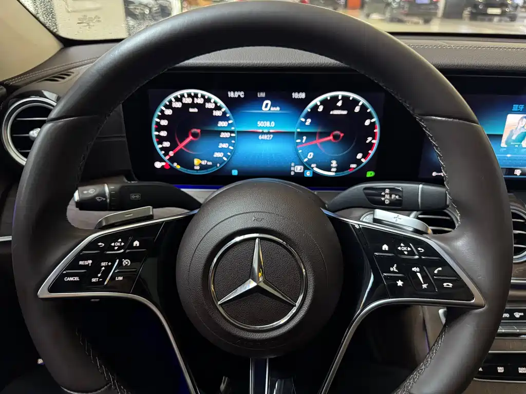 Mercedes-Benz E-Class 2021 — фото 13