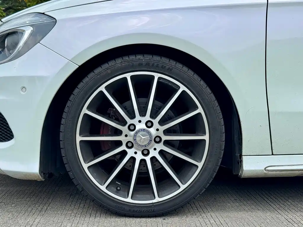 Mercedes-Benz A-Class 2015