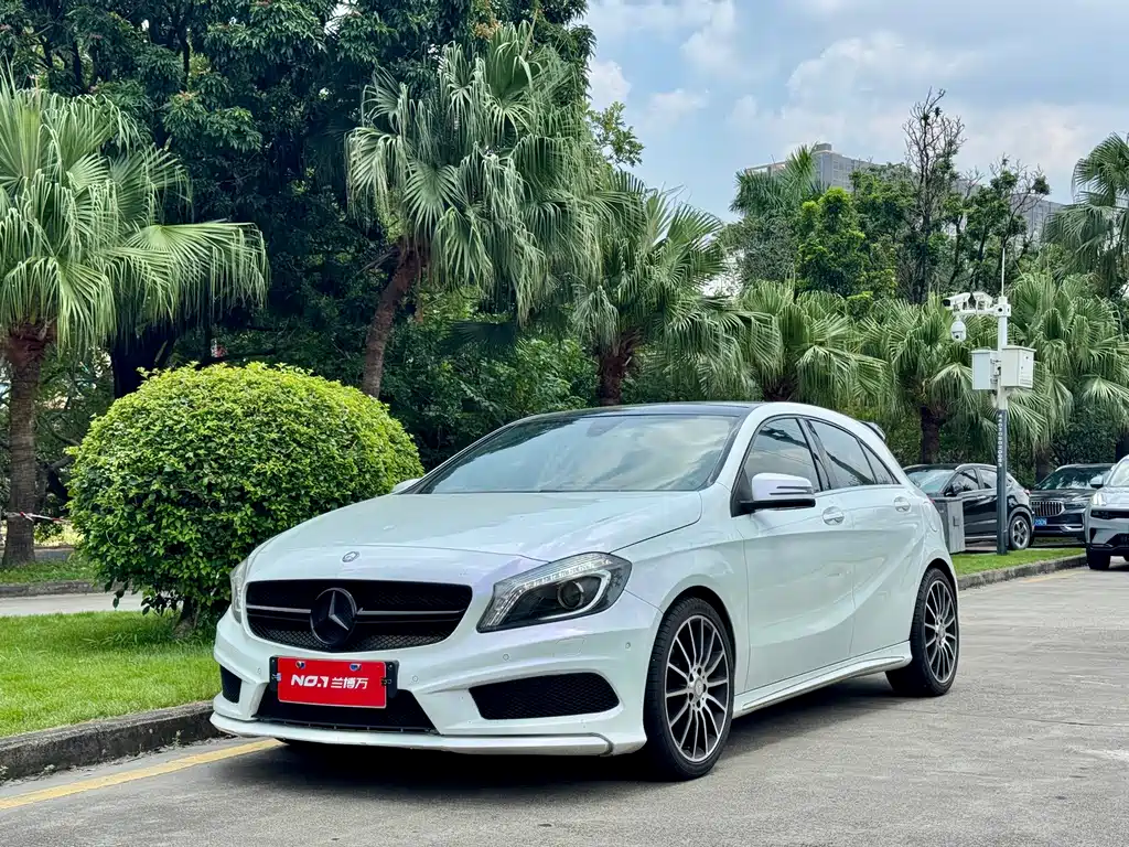 Mercedes-Benz A-Class 2015