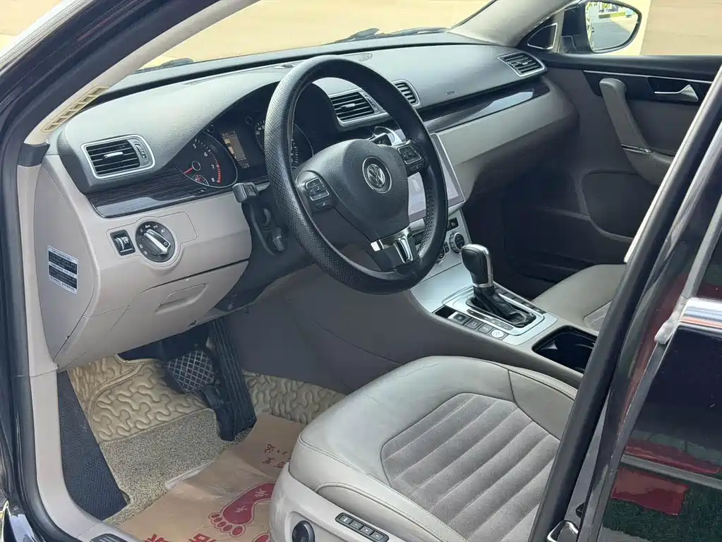 Volkswagen Magotan 2012