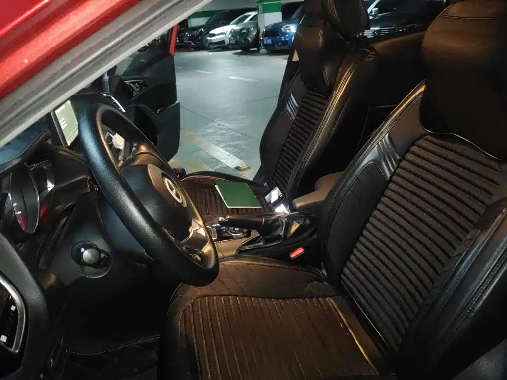 Mazda 3 Axela 2016 — фото 16