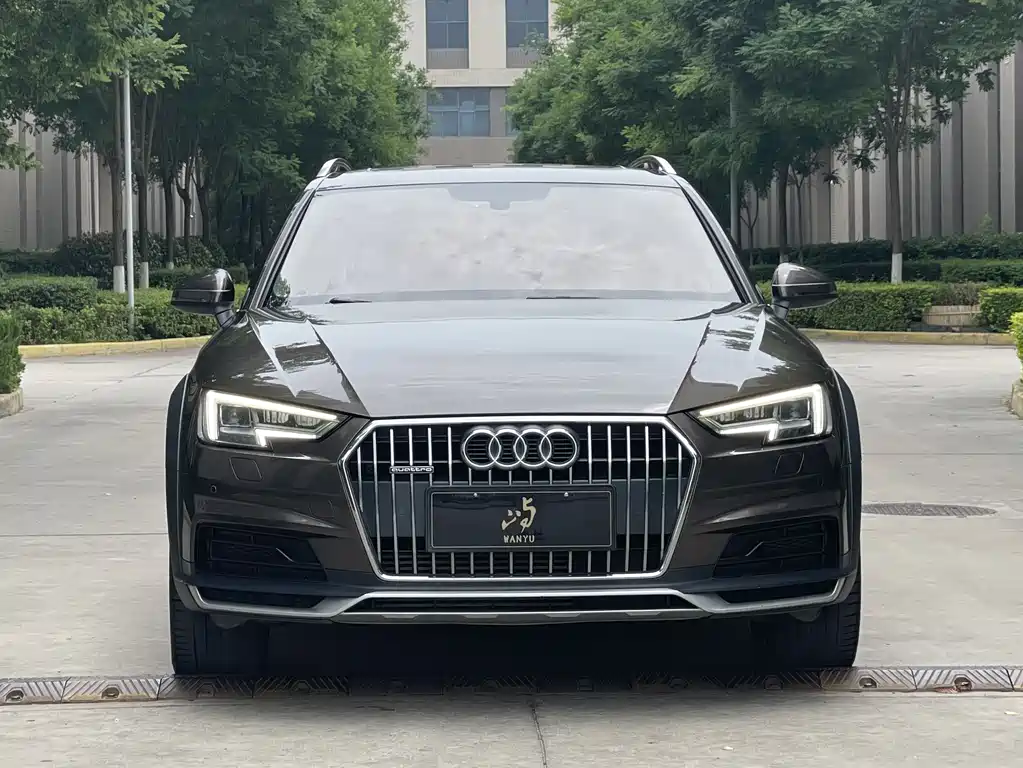 Audi A4 2018 — фото 2