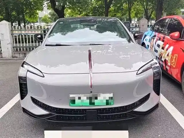 Hongqi EH7 2025