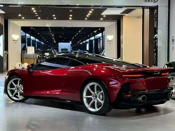 McLaren GT 2021
