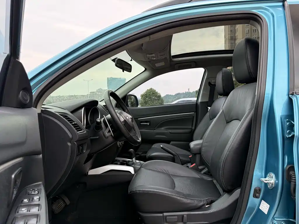 Mitsubishi ASX 2011
